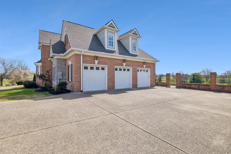 107 Gaston St, Gallatin, TN 37066