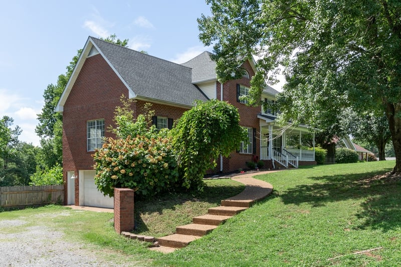 1214 Hollis Ter, Cottontown, TN 37048