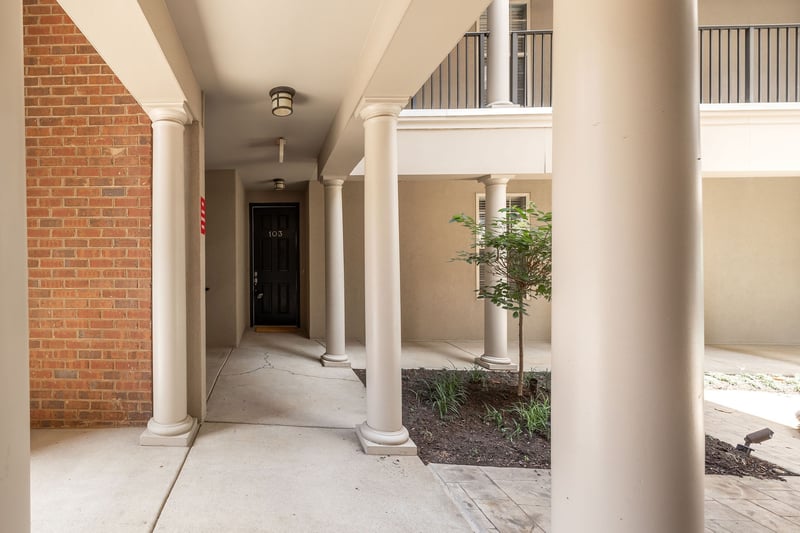 311 Seven Springs Way #103, Brentwood, TN 37027