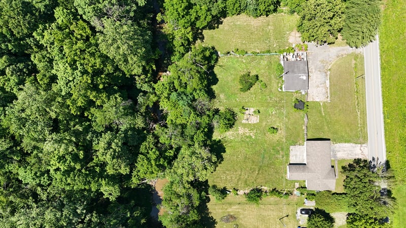 3587 Old Highway 31e, Westmoreland, TN 37186