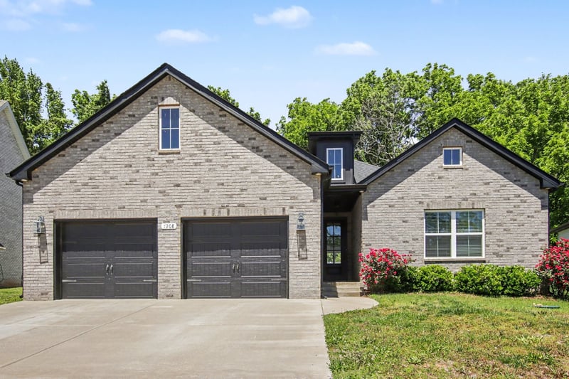 7208 Winding Way, Pleasant View, TN 37146
