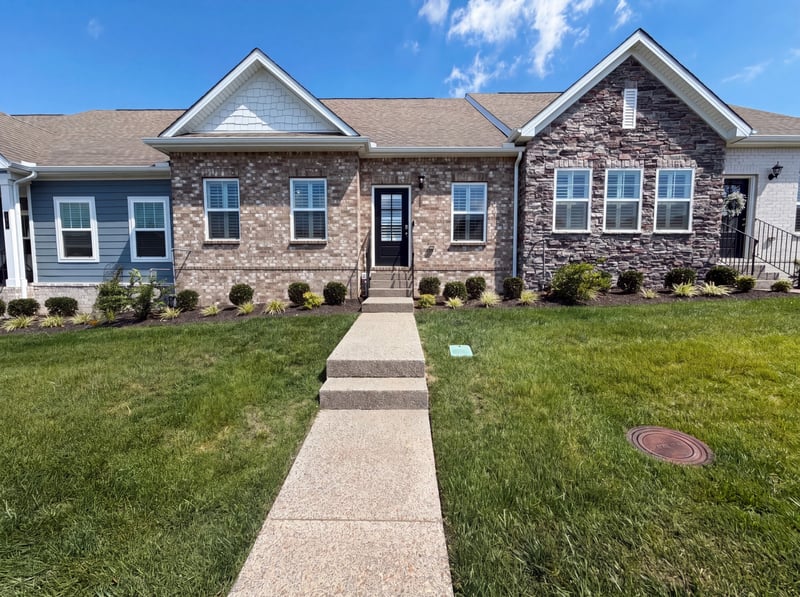 1520 Cedarbrooke Ln, Lebanon, TN 37090