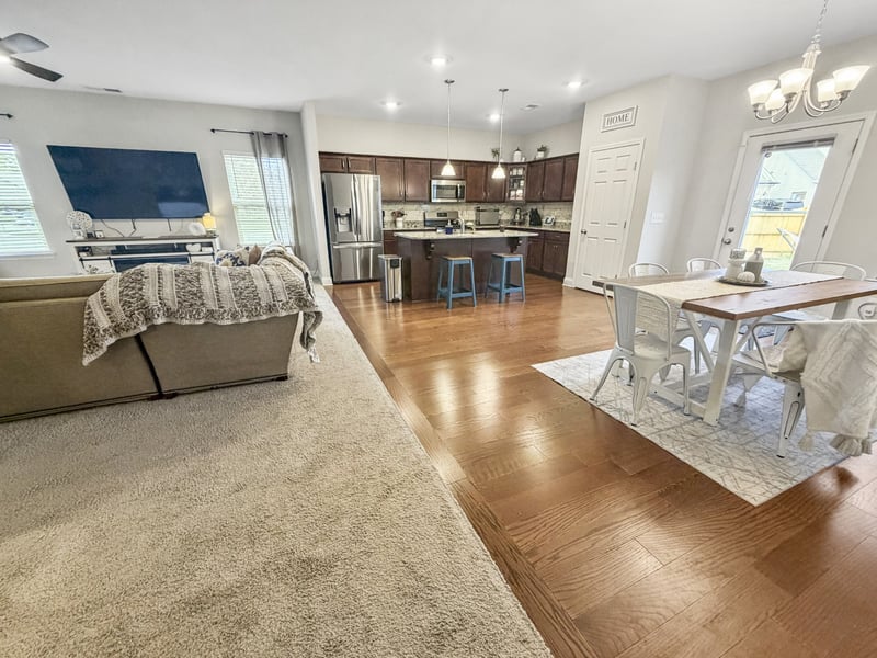 131 Crabourne Dr, White House, TN 37188