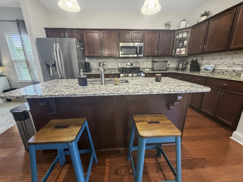 131 Crabourne Dr, White House, TN 37188
