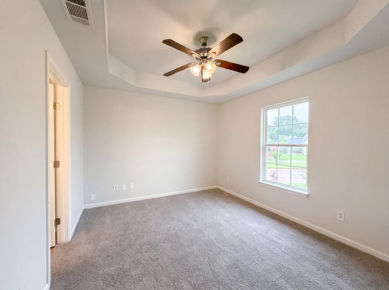 1125 Sima Shabat Ct, La Vergne, TN 37086