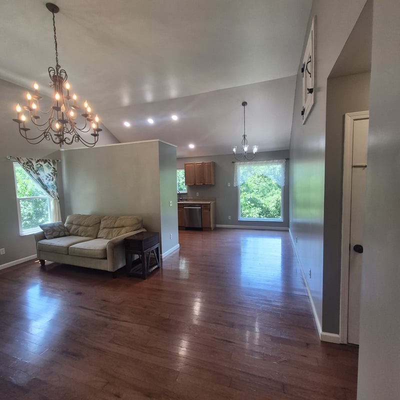 215 April Dr, Old Hickory, TN 37138