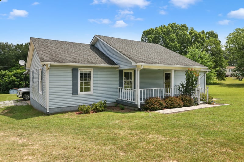 2736 Gideon Rd, Greenbrier, TN 37073