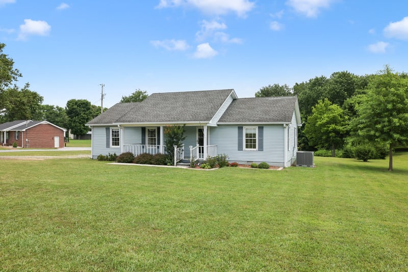 2736 Gideon Rd, Greenbrier, TN 37073