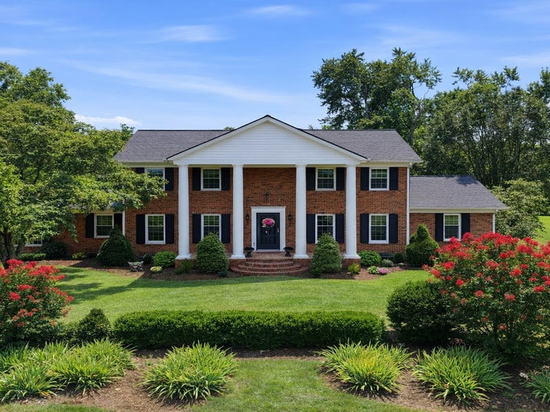 1004 Longview Dr, Hendersonville, TN 37075