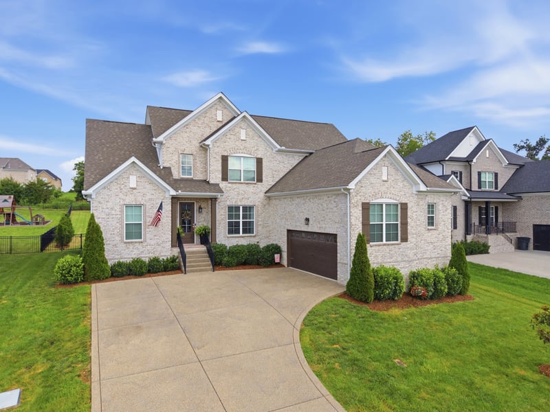269 Crooked Creek Ln, Hendersonville, TN 37075
