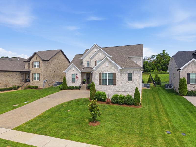 269 Crooked Creek Ln, Hendersonville, TN 37075