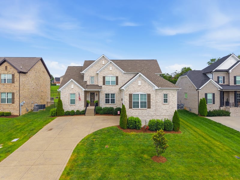 269 Crooked Creek Ln, Hendersonville, TN 37075
