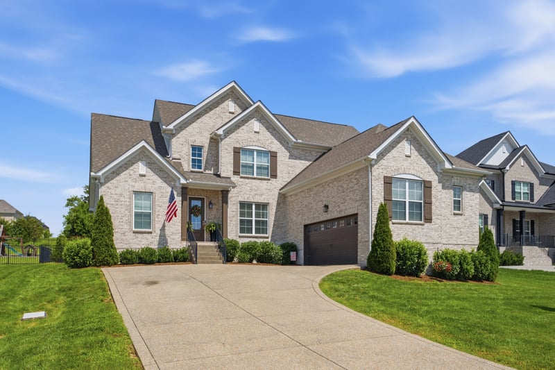 269 Crooked Creek Ln, Hendersonville, TN 37075