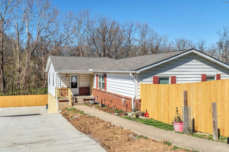 8117 Bonnafair Dr, Hermitage, TN 37076