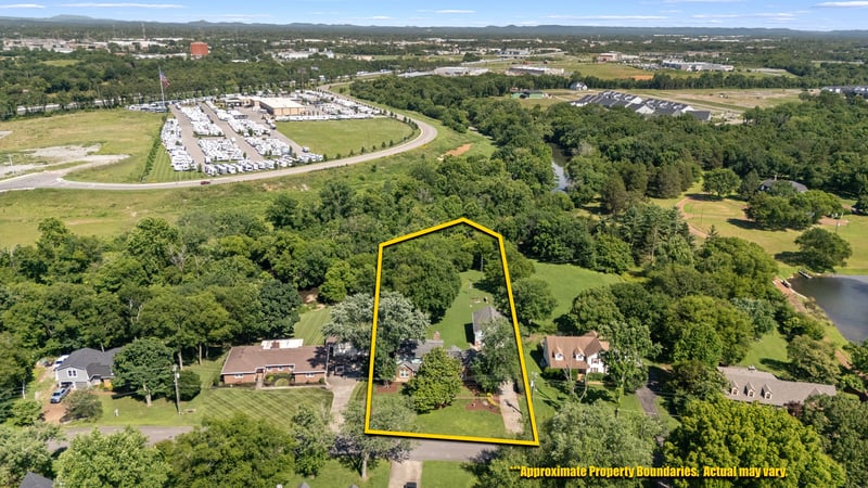 2240 Racquet Club Dr, Murfreesboro, TN 37128
