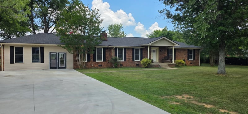 1419 Alhambra Dr, Lebanon, TN 37087