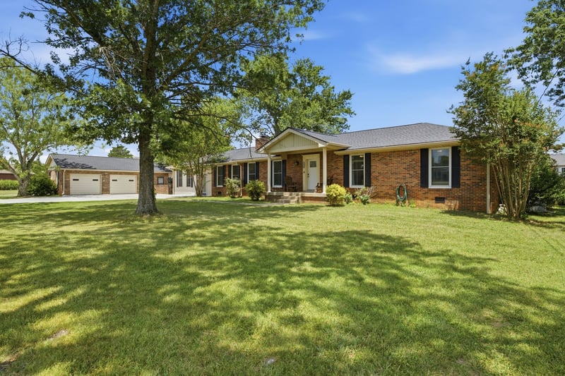 1419 Alhambra Dr, Lebanon, TN 37087