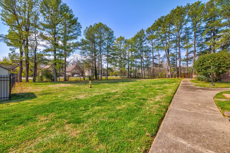 250 Donna Dr #2B, Hendersonville, TN 37075