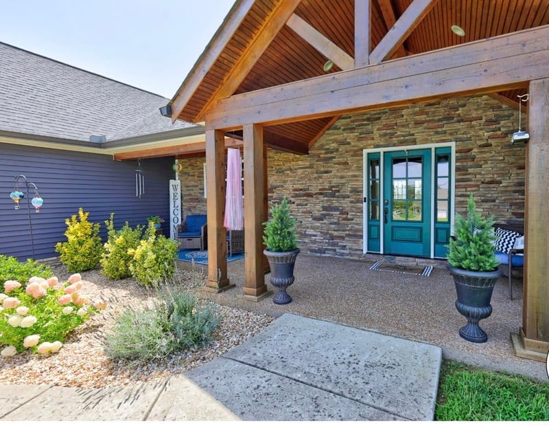1170 Abiff Rd, Bon Aqua, TN 37025