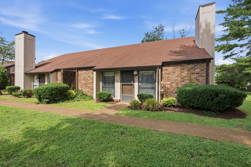 840 Old Coach Ct, Hermitage, TN 37076