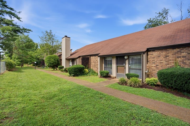 840 Old Coach Ct, Hermitage, TN 37076