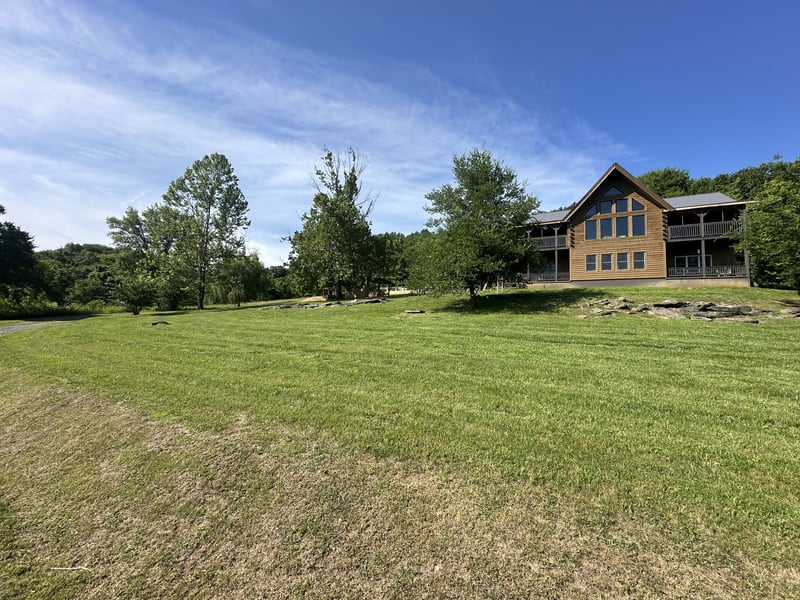 16 Eckert Ln, Pleasant Shade, TN 37145