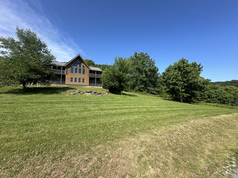 16 Eckert Ln, Pleasant Shade, TN 37145