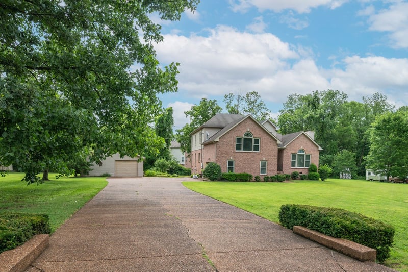 7316 Dunaway Dr, Nashville, TN 37221