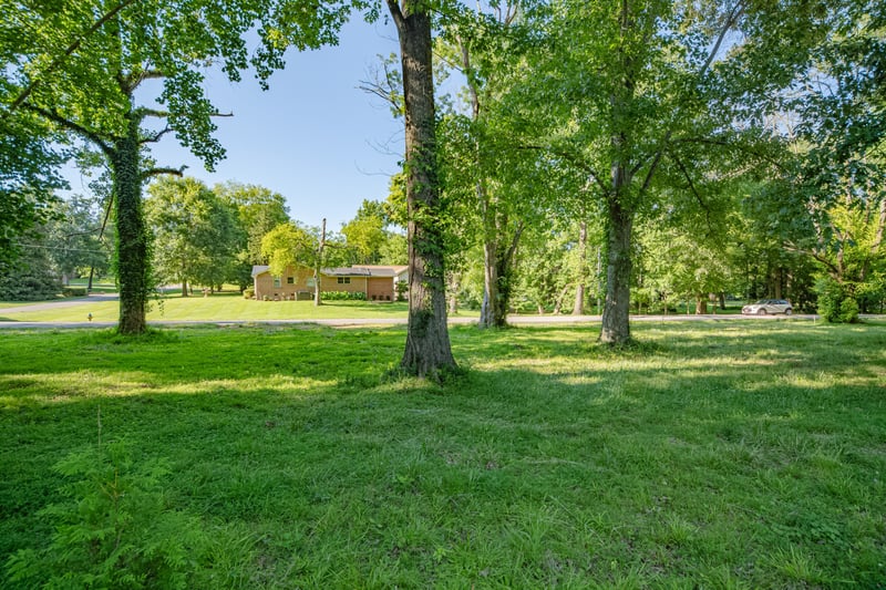 Cayce Valley Dr, Columbia, TN 38401