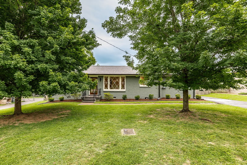 1934 Valley Park Dr, Nashville, TN 37216