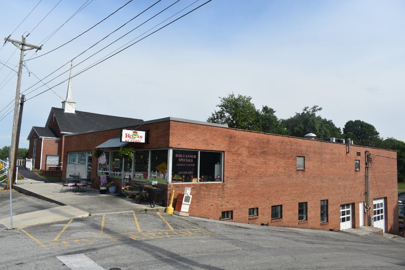 202 Third Ave, Carthage, TN 37030