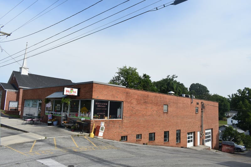 202 Third Ave, Carthage, TN 37030
