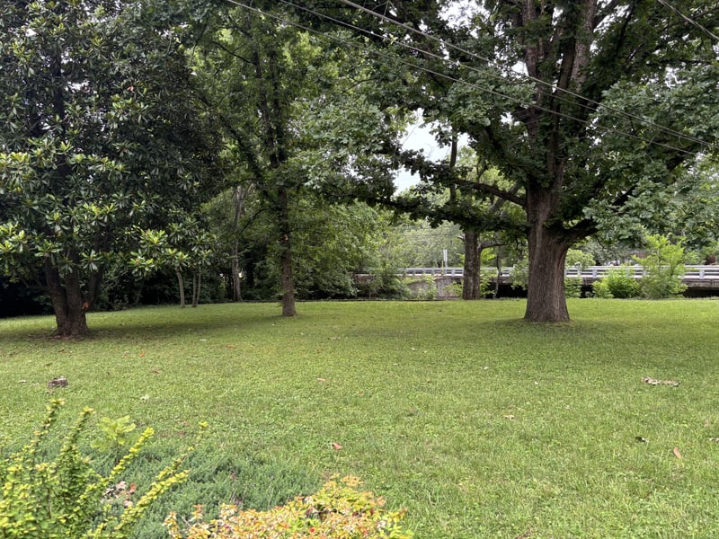 3836 Cross Creek Rd, Nashville, TN 37215
