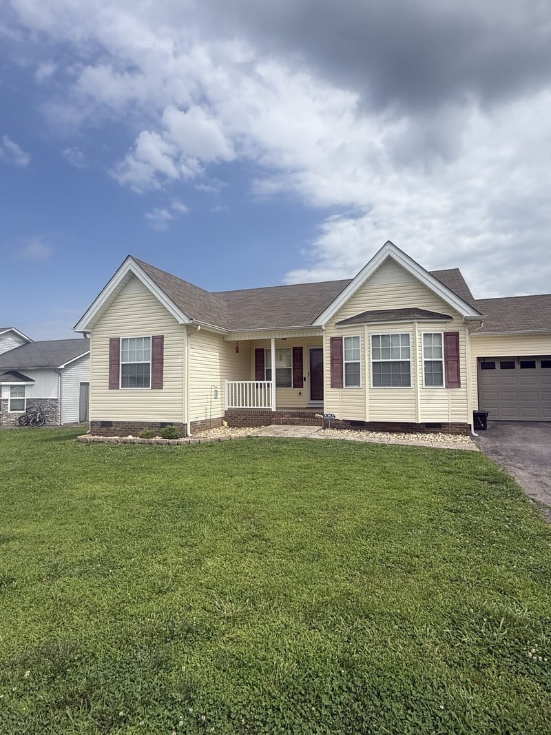 1604 Avers Ave, Columbia, TN 38401