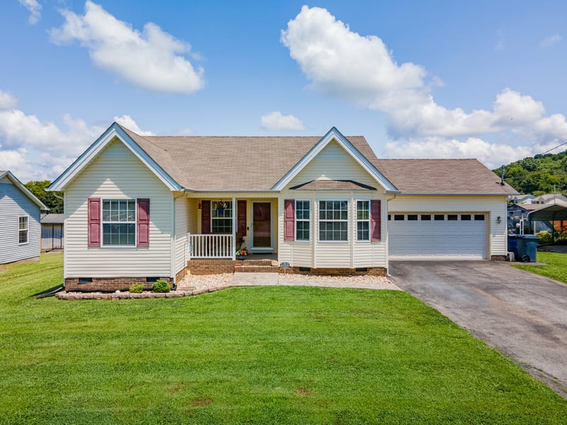 1604 Avers Ave, Columbia, TN 38401