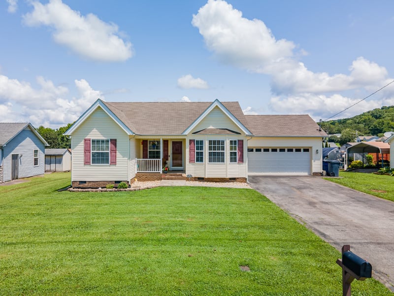 1604 Avers Ave, Columbia, TN 38401