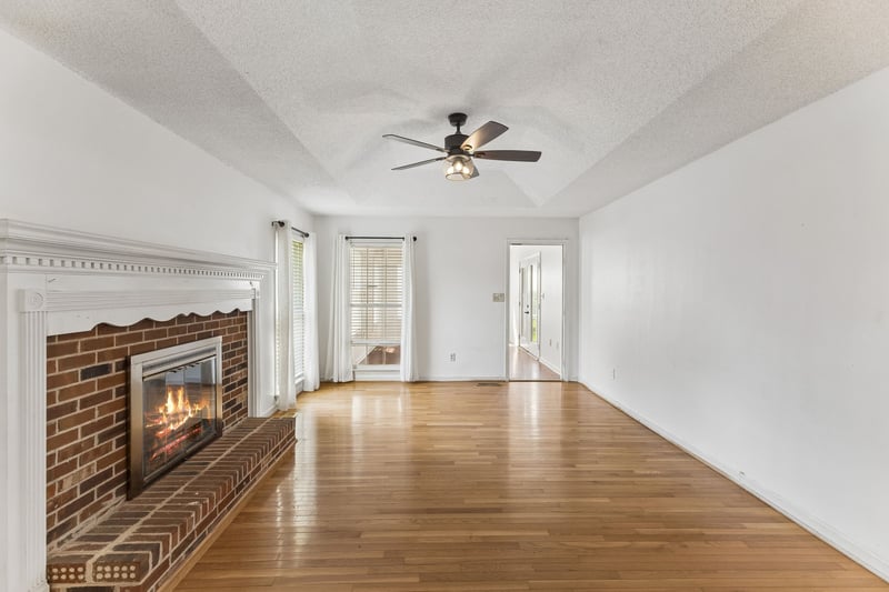 1646 Lillian Cir, Columbia, TN 38401