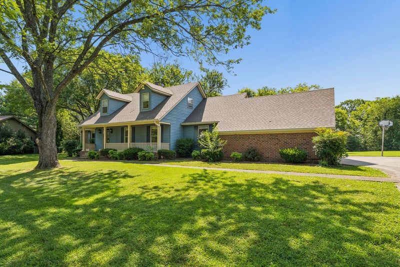 1429 Twin Feather Dr, Murfreesboro, TN 37129