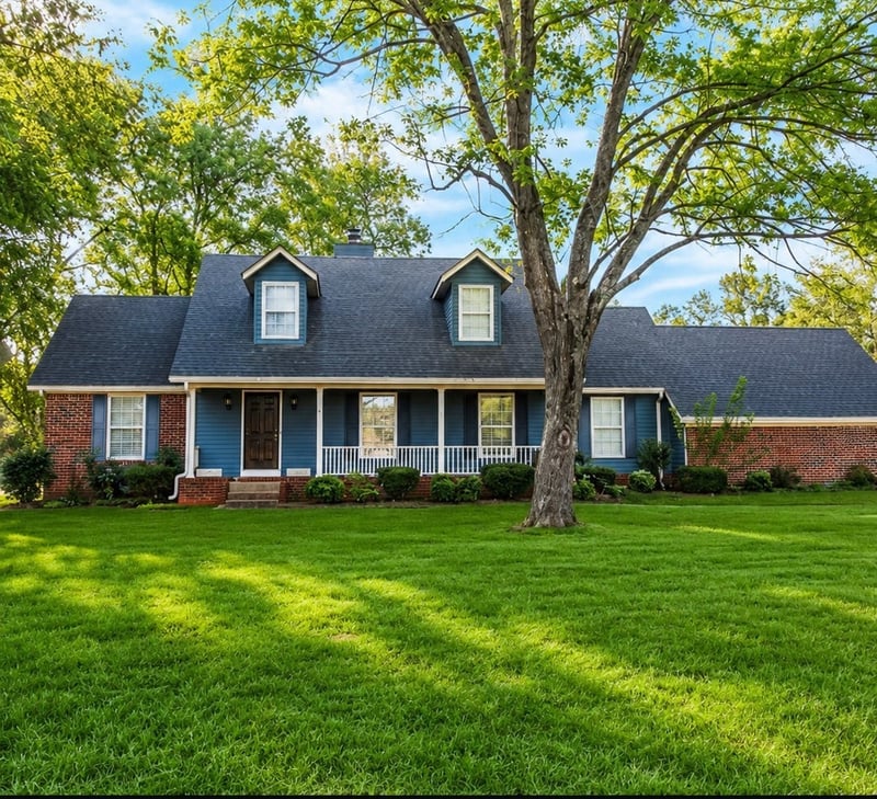 1429 Twin Feather Dr, Murfreesboro, TN 37129