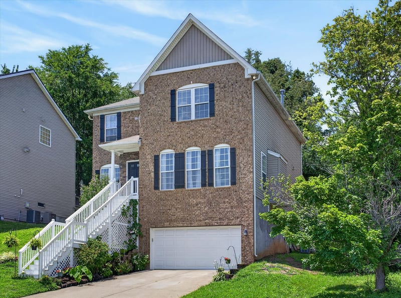 2040 Harvest Ln, Nashville, TN 37218