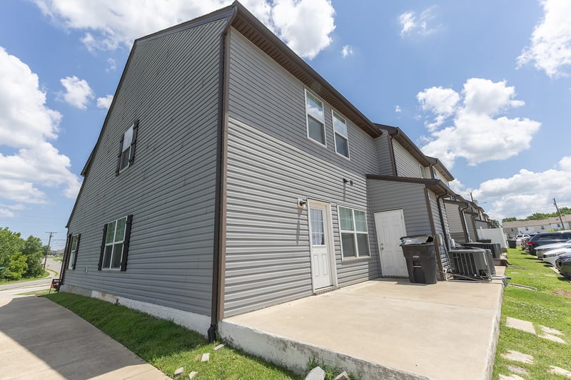434 Rick Mccormick Dr, La Vergne, TN 37086