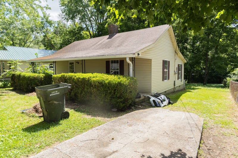611 Smith St, Springfield, TN 37172