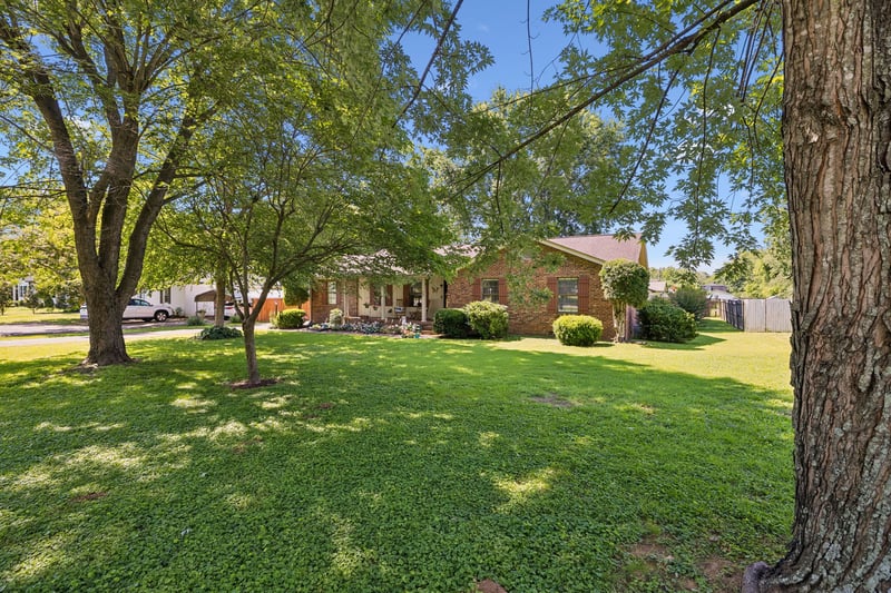 621 Teree Dr, Gallatin, TN 37066