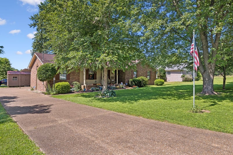 621 Teree Dr, Gallatin, TN 37066