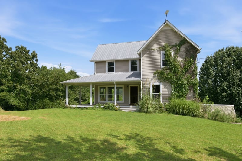 1255 Moss Branch Rd, Bon Aqua, TN 37025