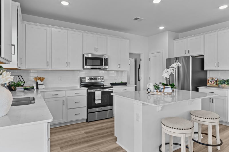 1700 Shapstone Dr, Columbia, TN 38401