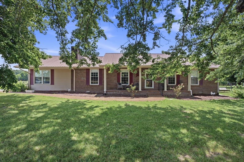 307 S Leath Rd, Portland, TN 37148