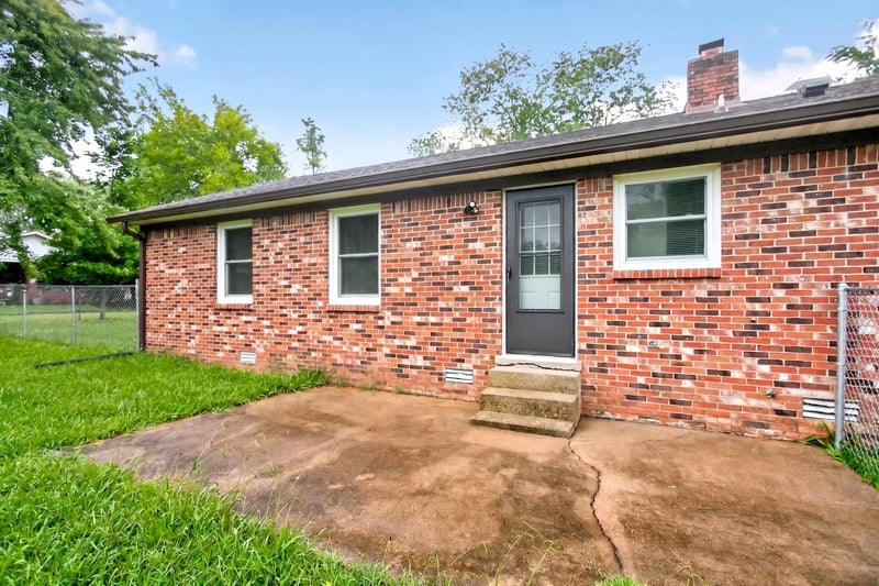 647 52 E Hw, Portland, TN 37148