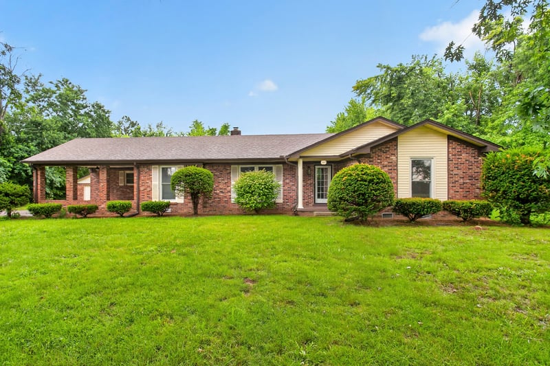 647 52 E Hw, Portland, TN 37148
