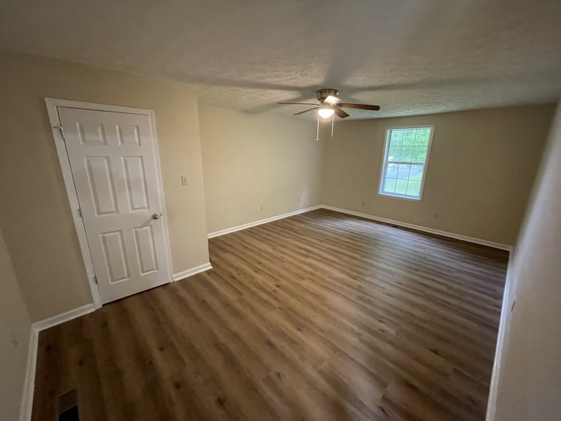 641 Airport Rd, Portland, TN 37148